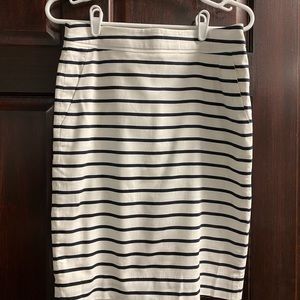 The Limited navy/white striped skirt Size 4